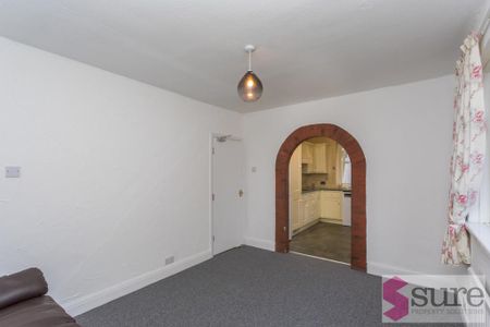 4 bedroom detached house to rent - Photo 3