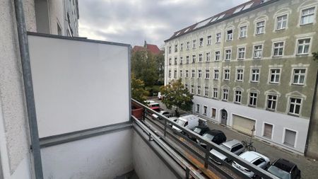 Wunderschöne 2-Zimmer-Altbauwohnung im Zweitbezug nach Modernisierung mit Balkon & Einbauküche - Photo 5