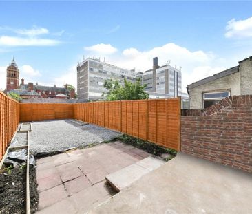 3 bedroom terraced house to rent - Photo 5