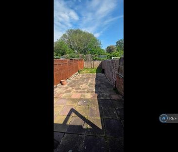 3 bedroom terraced house to rent - Photo 6