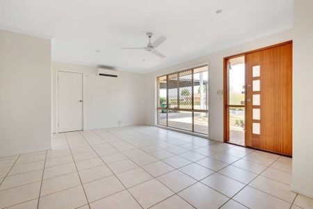 28 Bottlebrush Drive, Regents Park, QLD 4118 - Photo 4