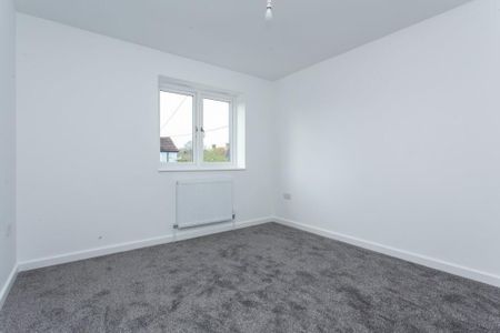 3 bedroom detached house to rent - Photo 4
