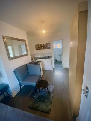 Studio Flat, Stoney Stanton Road, CV6 - Photo 1