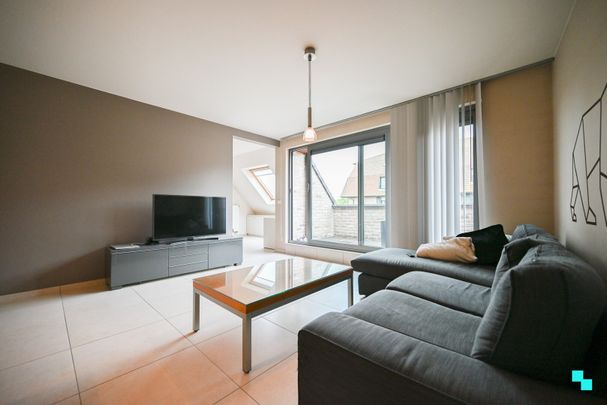 Zuidgericht appartement met twee slaapkamers en garagebox te Izegem - Photo 1