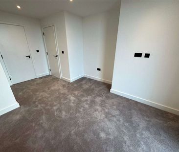 ALLOCATED PARKING INCLUDED! Two Double Bedroom Apartment in the BRA... - Photo 6