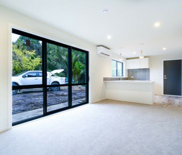 2 Bedroom Home in Henderson Valley - Photo 3