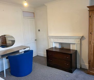 Room in a Shared House, Brock Road, E13 - Photo 6