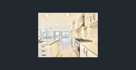 Stunning Family Home in Chirnside Park – Potential 4th Bedroom - Photo 2