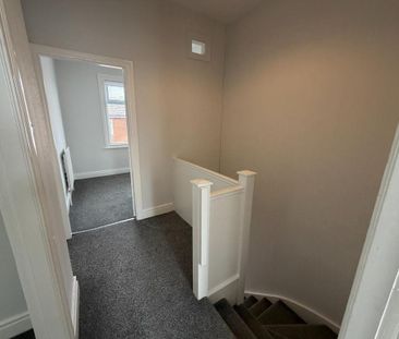 3 bedroom flat to rent - Photo 5