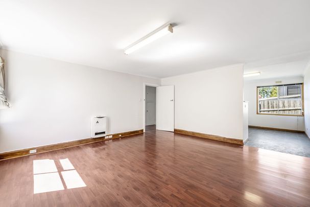 Charming 3-Bedroom House in Austin Ferry - Photo 1