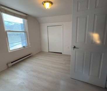 For Lease - 475 D'arcy Street Unit# A, Newmarket, Ontario - Photo 3