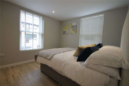 A modern fully furnished one bedroom apartment on Mill Road. - Photo 3