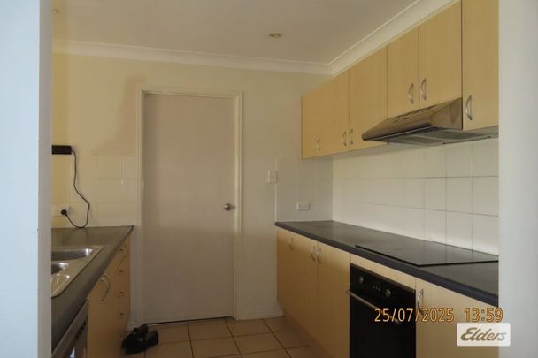 LAIDLEY - Photo 1