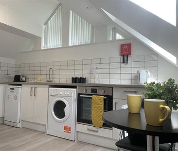 Studio to rent - Photo 2