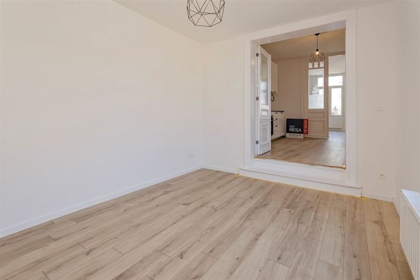 Gerenoveerd 2slpk appartement aan de poorten van de Dageraadplaats - Foto 1