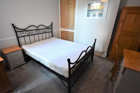 5 bedroom detached house to rent - Photo 4