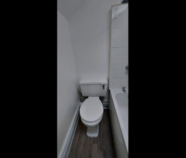 Studio Flat, Brentwood, BL9 - Photo 1