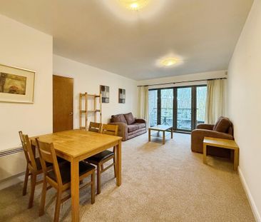 2 bedroom flat to rent - Photo 2