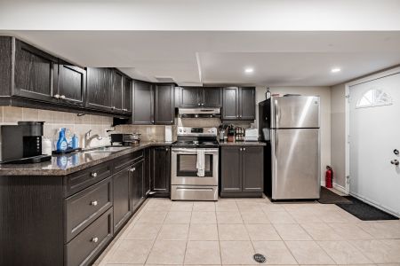 For Lease - 229 Winona Drive Unit# Lower, Toronto, Ontario - Photo 5