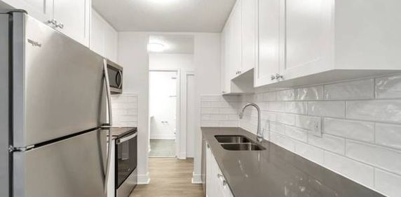 Pet-Friendly Suites Right by University of Victoria / Camosun College! - Photo 2