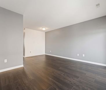 For Lease - 230 Shanly Private, Barrhaven, Ontario - Photo 3