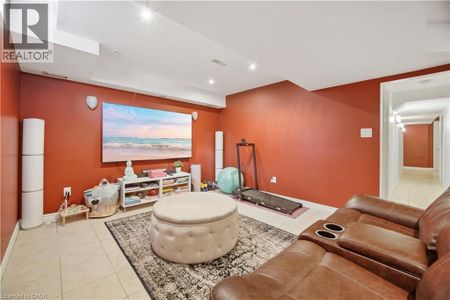 842 UPPER KENILWORTH Avenue, Hamilton, Ontario, L8T5A6 - Photo 4