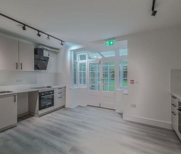 Studio to rent - Photo 3