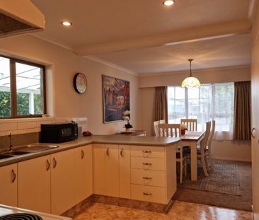 Homely in the heart of Vogeltown - Photo 6