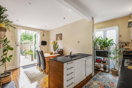 Weir Road, London SW12 - Photo 3