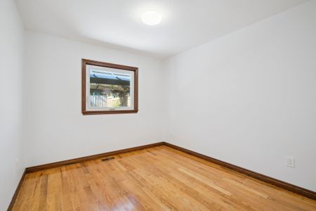 For Lease - 664 Scarlett Road, Toronto, Ontario - Photo 5