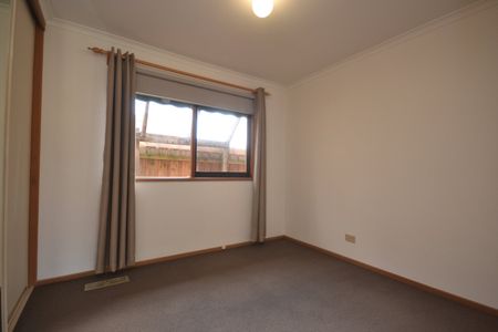 7 Acmena Ct Mill Park VIC 3082 - Photo 4