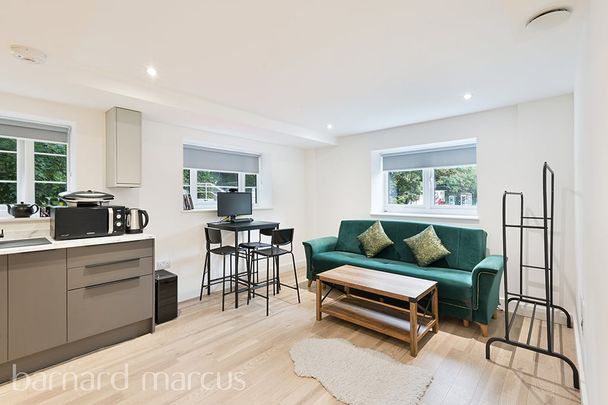 Windmill Lane, Hanwell - Photo 1