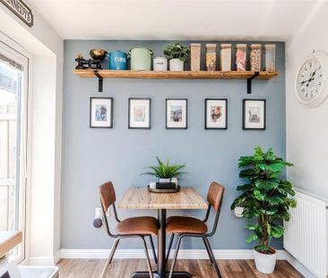 3 bedroom terraced house to rent - Photo 6