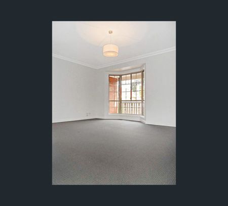 2/33 First Avenue, Strathmore, Vic 3041 - Photo 4