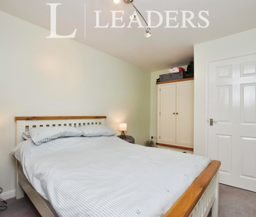 1 bedroom room to rent The Campions, Stansted, CM24 - Photo 1