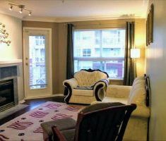 $1400 / 1br – 835ft2 – Spacious 1 Br + Den Condo in Melrose Place (... - Photo 1