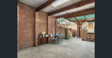 Spacious family home - Photo 4