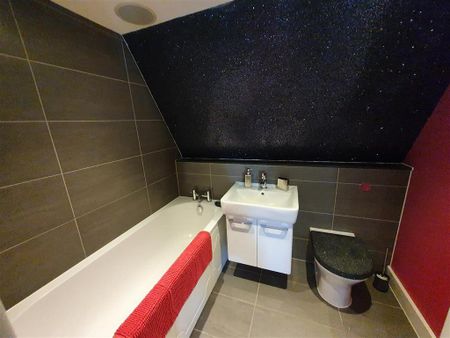 2 bedroom apartment to rent - Photo 5