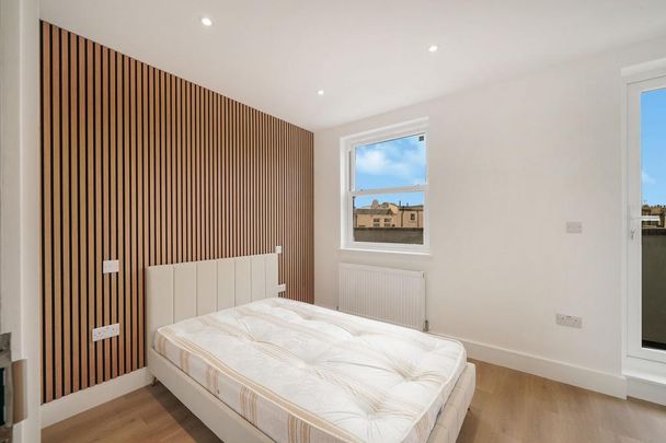 3 bedroom flat to rent - Photo 1