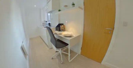 2 Bed Apartment (Double Room) - Photo 3