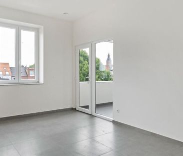 Appartement te huur in Merksem voor € 1.200 met 3 slaapkamers - Photo 3