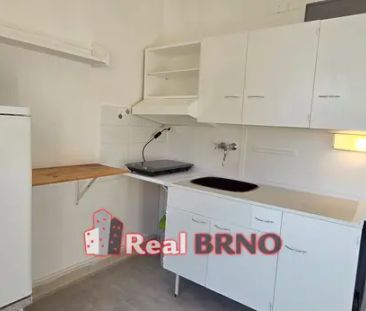 Pronájem bytu 1+1 33 m - Fotografie 1