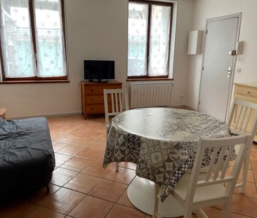 Location Appartement 1 pièce 27m² - Photo 2