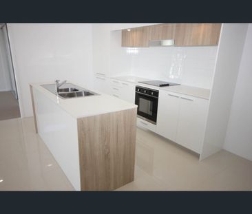 406/9 Hooker Blvd, Broadbeach Waters, Qld 4218 - Photo 3