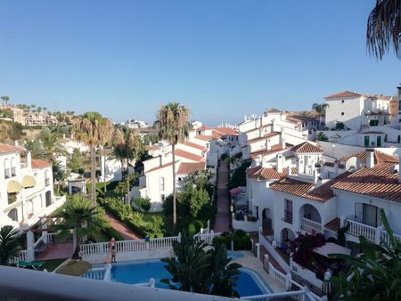 Alquiler de piso en Calle Azabache - Photo 4