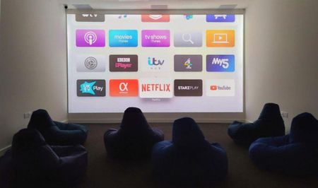 1 bedroom in a flat share to rent - Photo 3