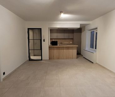 vernieuwd appartement te huur. - Foto 2