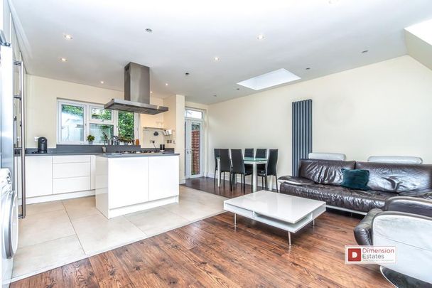 1 bedroom in a house share to rent - Photo 1