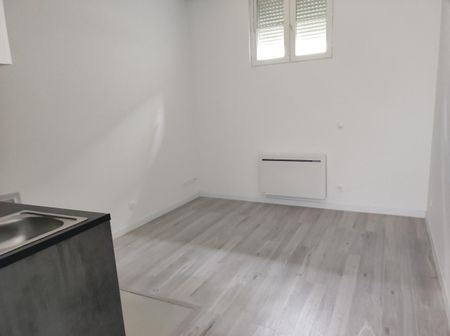 Location Appartement 1 pièce 20m² - Photo 2