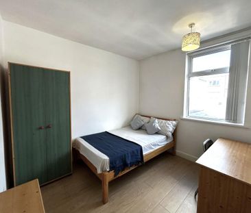 3 bedroom house share to rent - Photo 4